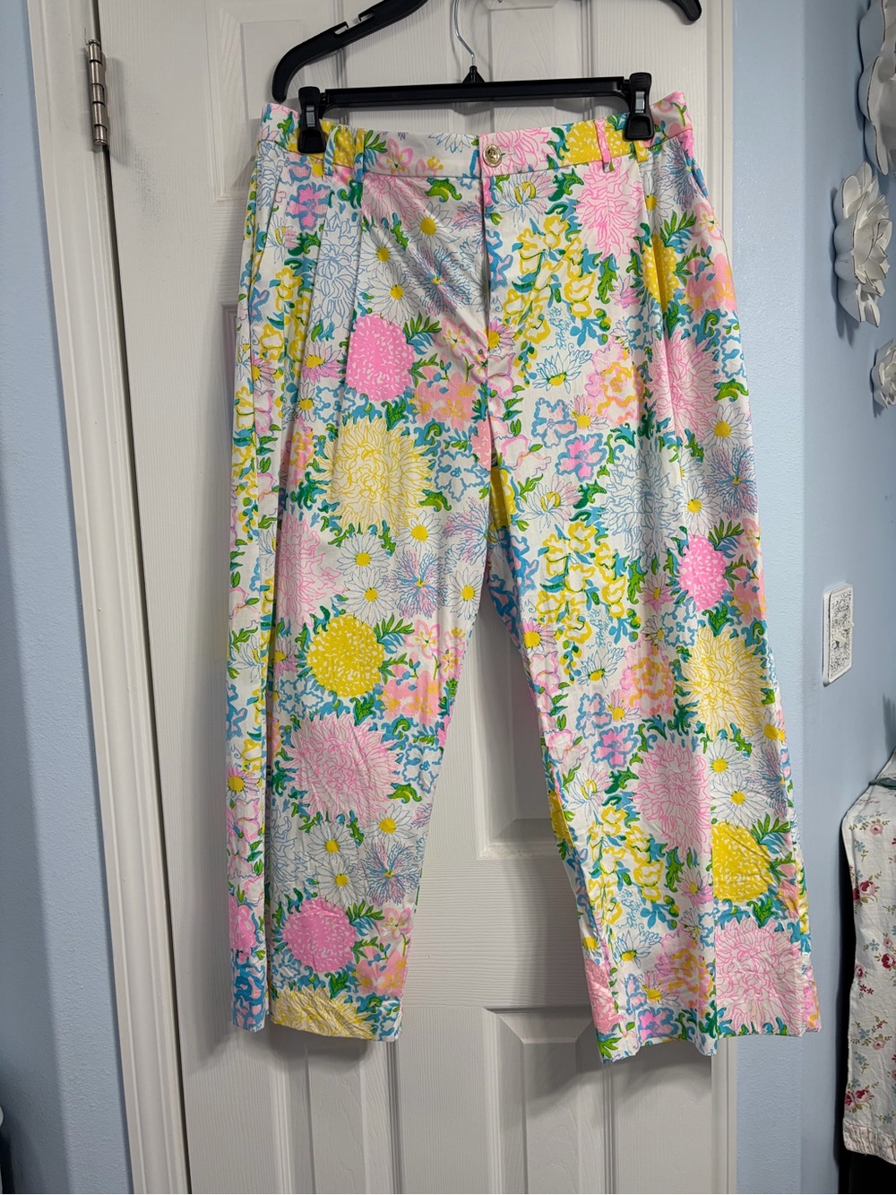 Lilly Pulitzer Pastel Floral Cropped Pants - Pink, Yellow, Blue, Green